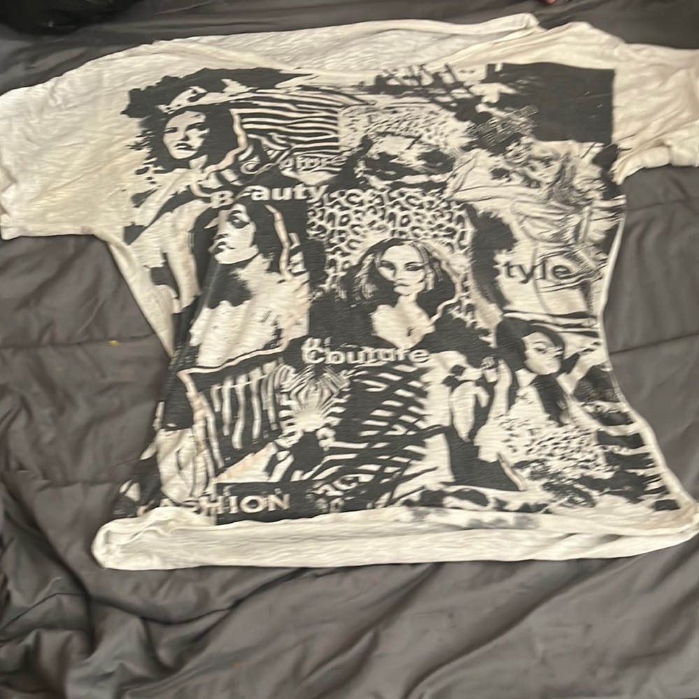 White graphic tee lots of designs